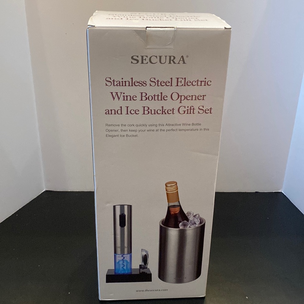 SECURA Stainless Electric Wine Bottle Opener & ice bucket never opened